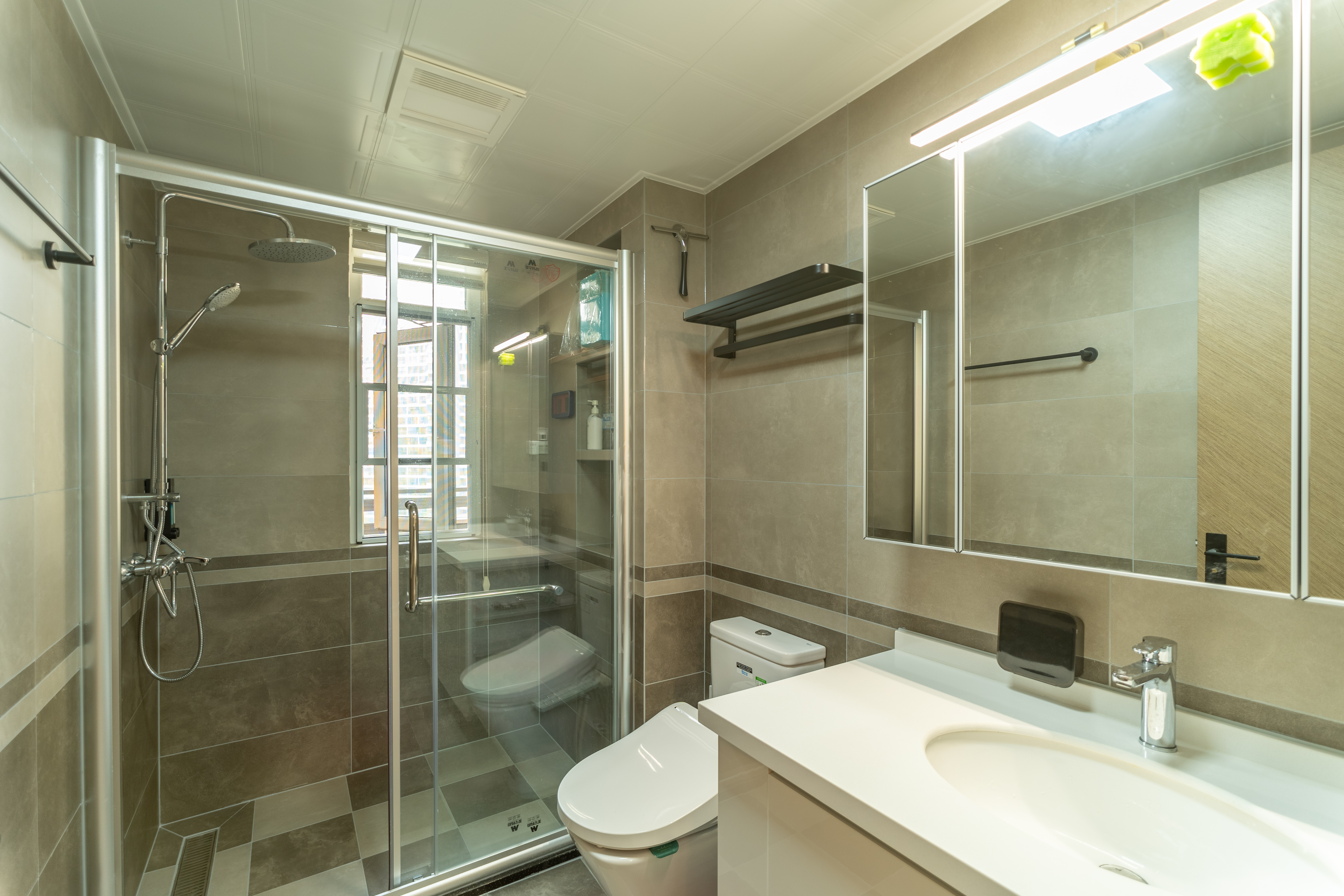 水岸國際,現(xiàn)代輕奢