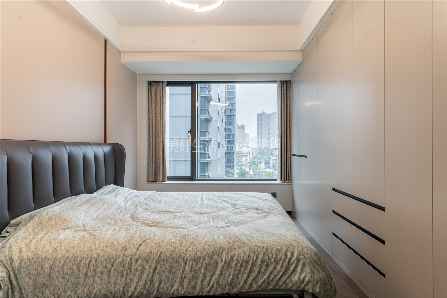 月亮灣壹號(hào)裝修,現(xiàn)代風(fēng)格,武漢室內(nèi)裝修