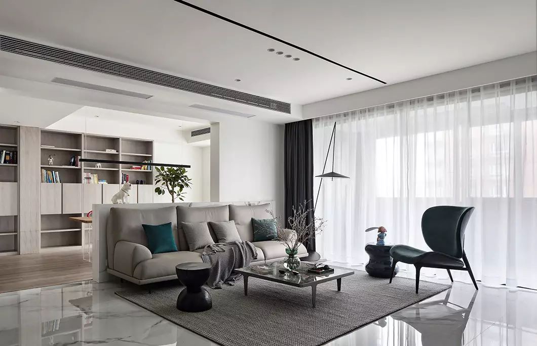 綠地國(guó)際金融城裝修,現(xiàn)代簡(jiǎn)約黑白灰