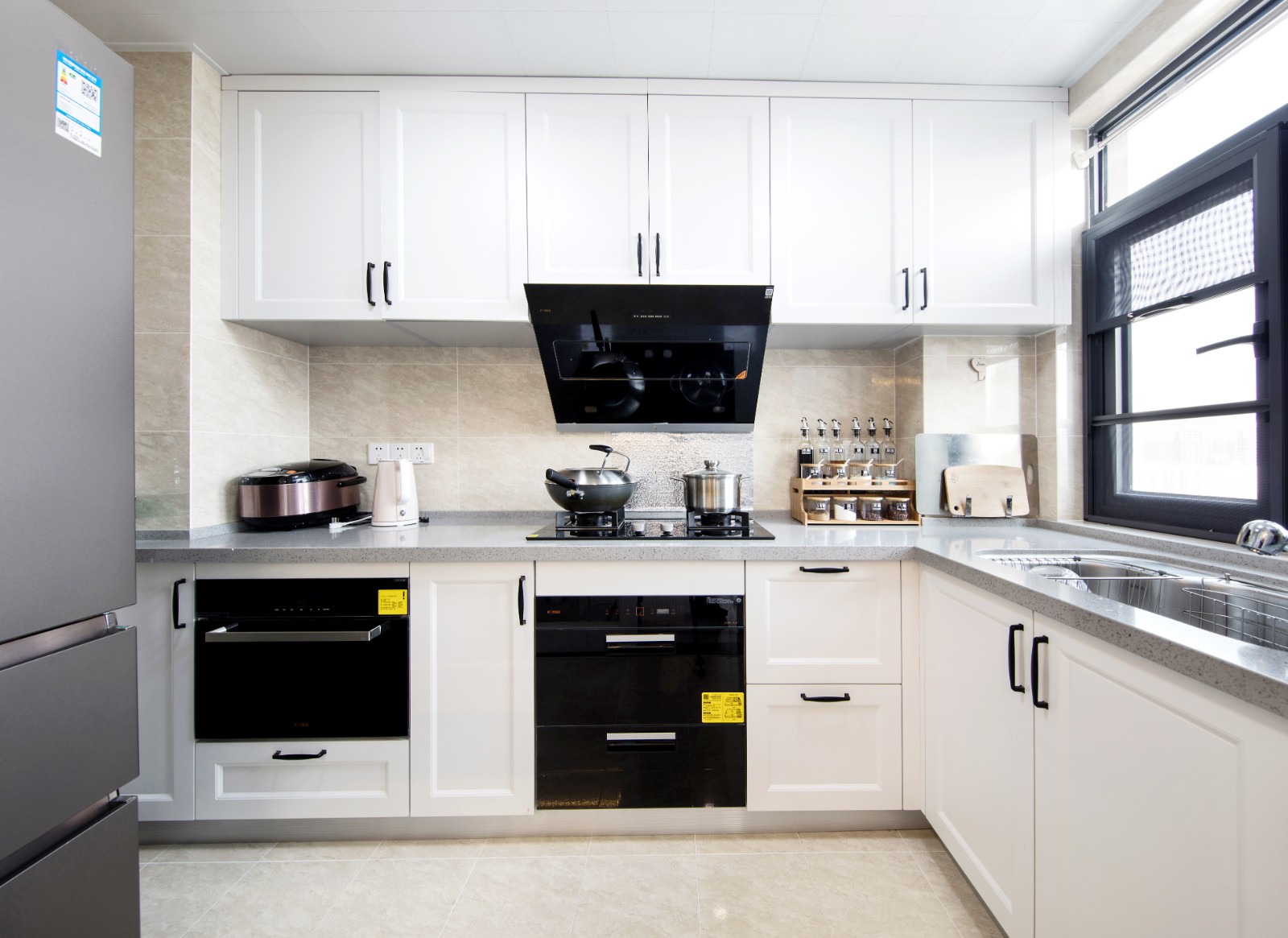 031141420959.jpg 廚房.jpg